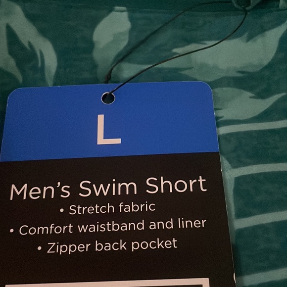 - Men’s Kirkland swim shorts - Picture 2 of 2